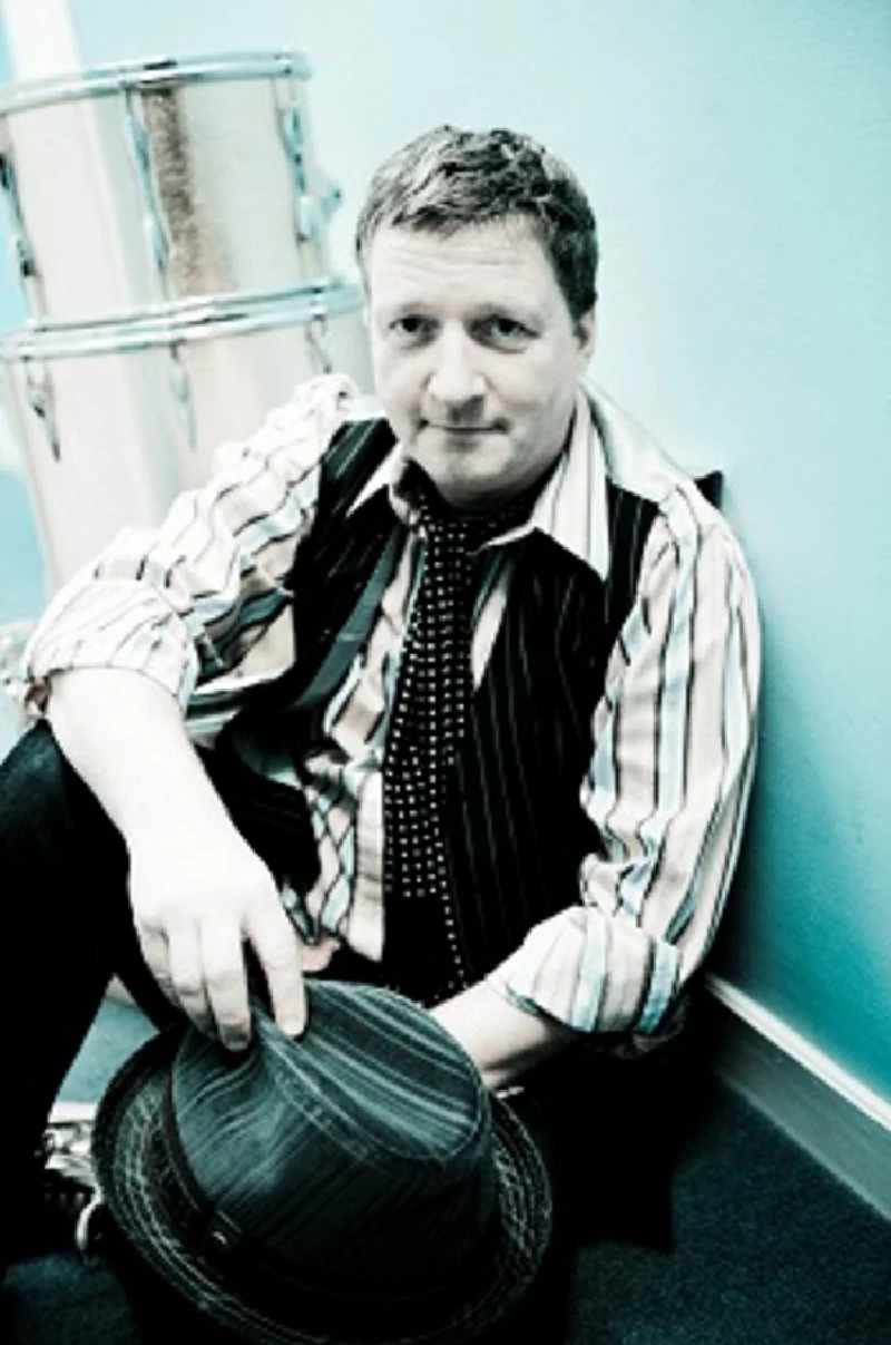 Glenn Tilbrook - Interview