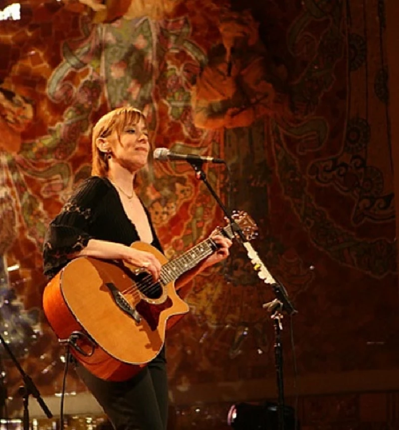 Suzanne Vega - Interview