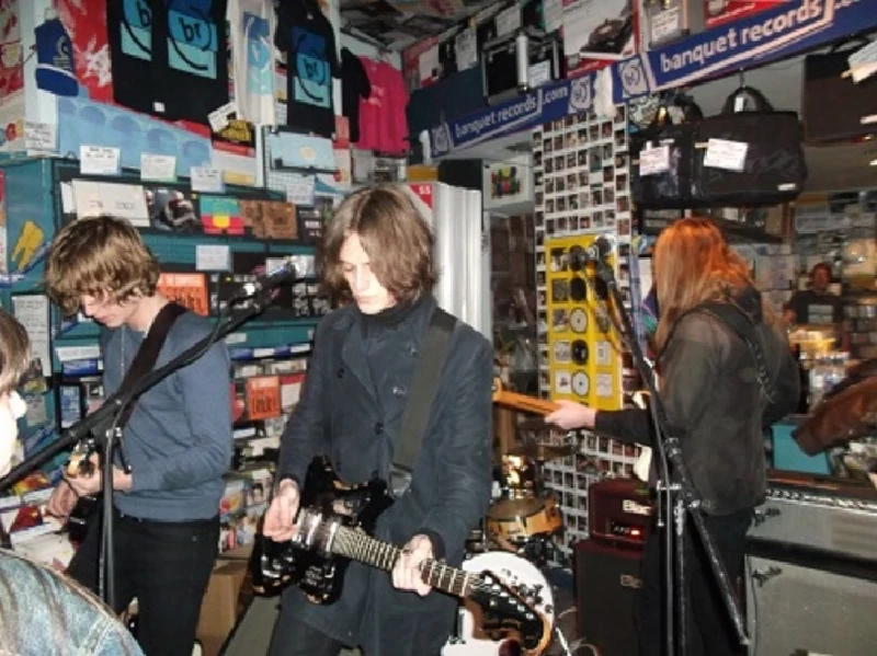 Toy - Banquet Records, Kingston, 7/1/2014