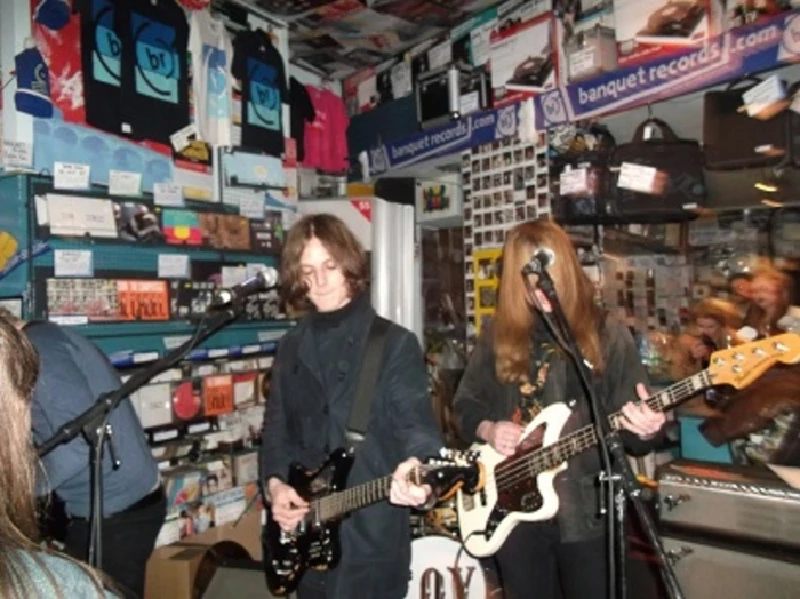 Toy - Banquet Records, Kingston, 7/1/2014