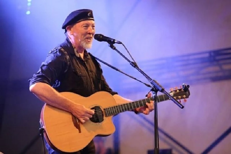 Richard Thompson - Buxton Opera House, Buxton,