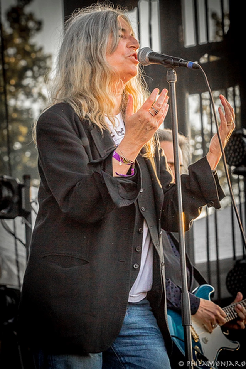 Patti Smith - Old Town School of Folk Music, Chicago, 3/4/2015