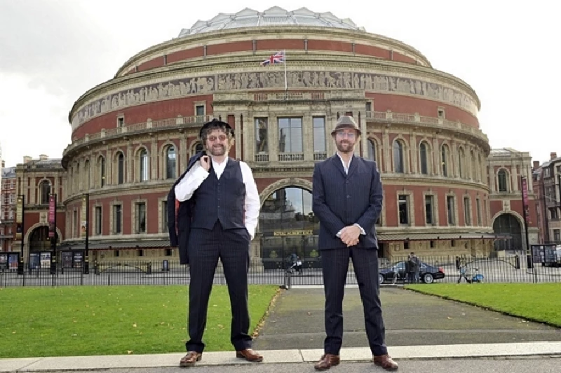 Chas Hodges - 1943-2018