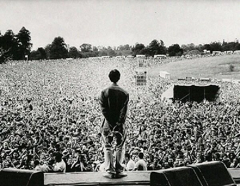 Oasis - Knebworth 1990