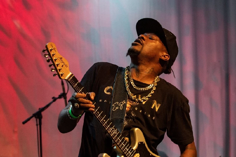 Eric Gales - Photoscapes