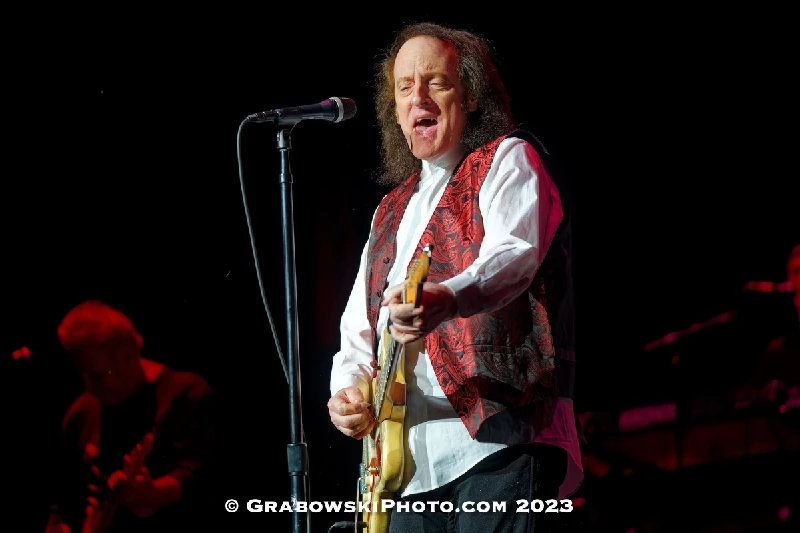 Tommy James and the Shondells - Rialto Square Theater, Joliet, Illinois, 3/3/2023