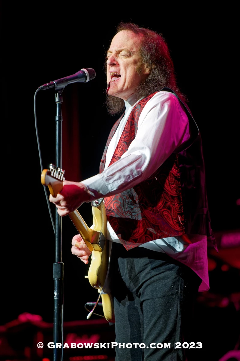 Tommy James and the Shondells - Rialto Square Theater, Joliet, Illinois, 3/3/2023