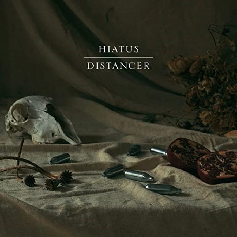 Hiatus - Distancer